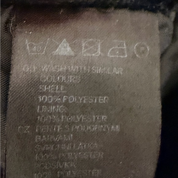 H&M Black Velvet Skirt Crinkled - Picture 7 of 7